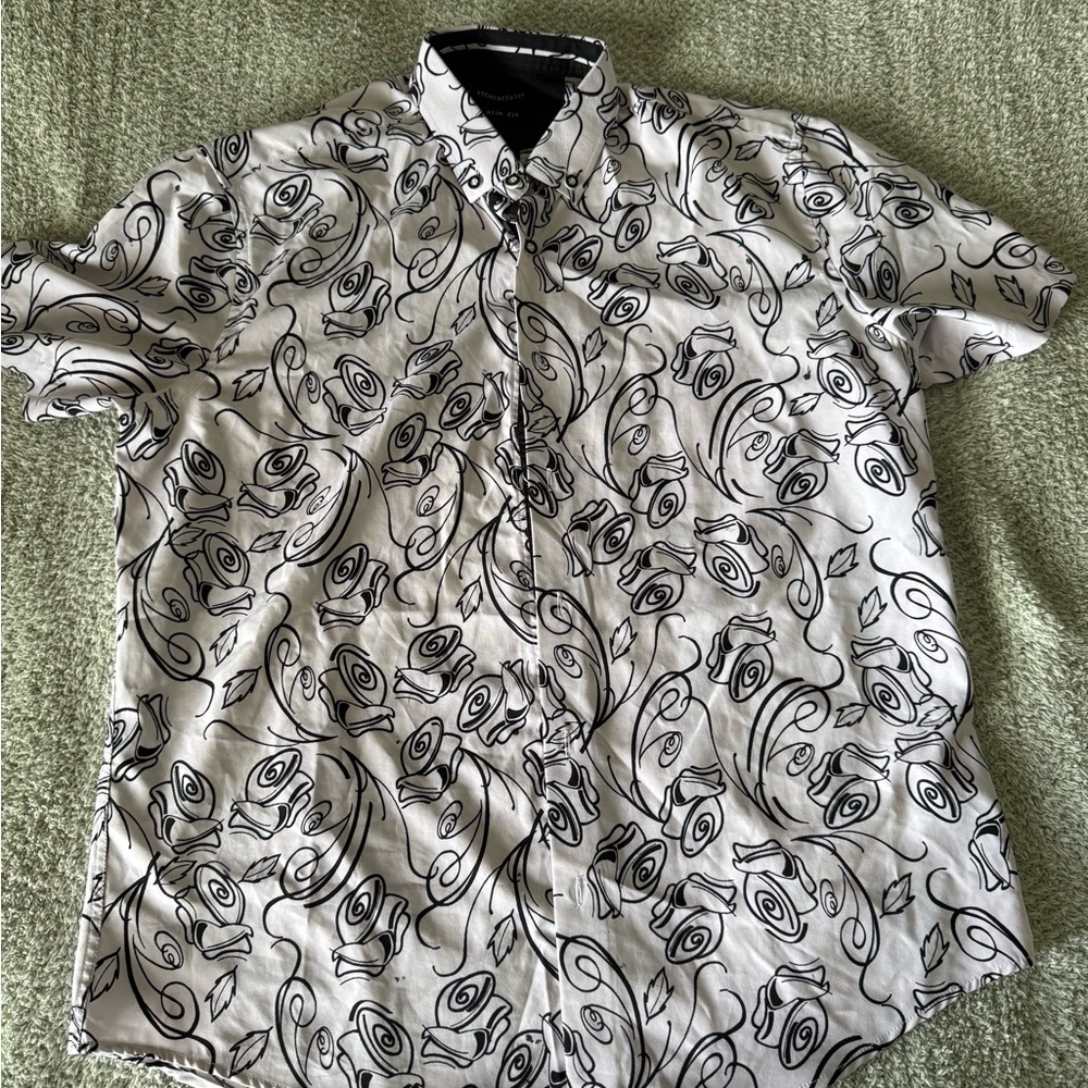 Men's Black and White Patterned Shirt
